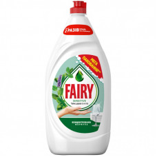 Средство для ручного мытья посуды Fairy Sensitive Чайное дерево и мята 1350 мл (8006530111478)