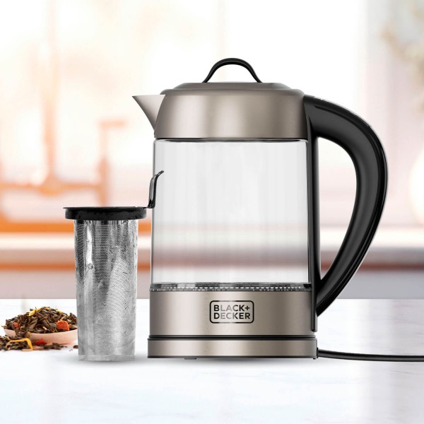 Електрочайник BLACK+DECKER BXKE2205E (108482) Електрочайник BLACK+DECKER BXKE2205E (108482)