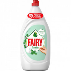 Средство для ручного мытья посуды Fairy Нежные руки Чайное дерево и Мята 1.35 л (8001090622044)